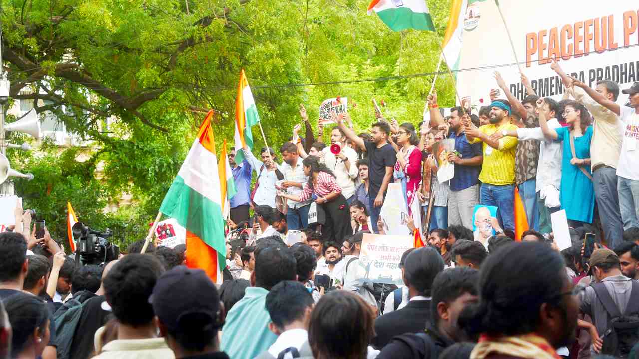 Not an Inch Back, Dharmendra Pradhan Must Go!